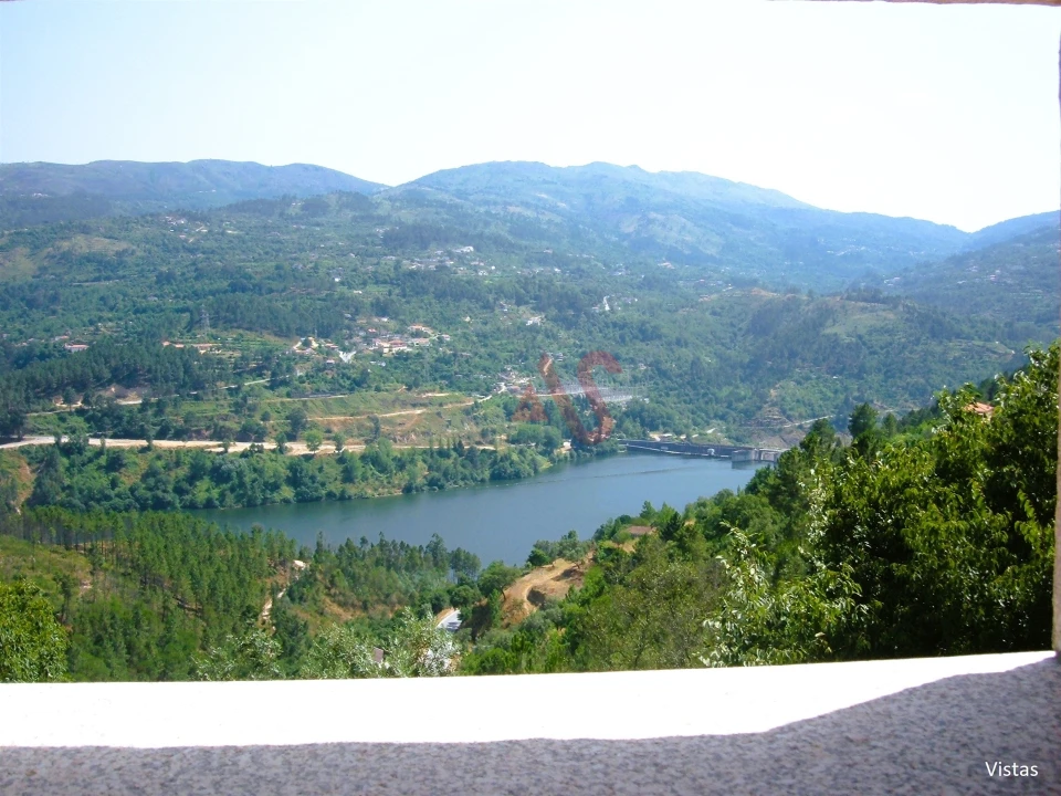 Quinta T4 para Venda em Penhalonga e Paços de Gaiolo Foto 25