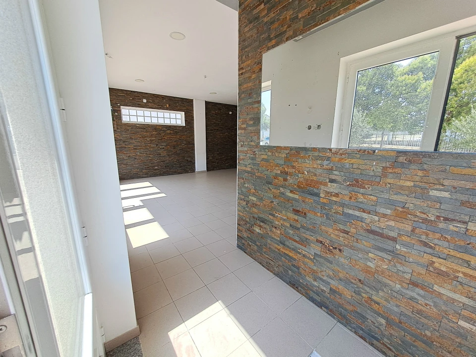 Loja para Arrendamento em Sendim e Atenor Foto 5