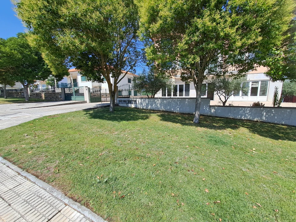 Loja para Arrendamento em Sendim e Atenor Foto 17