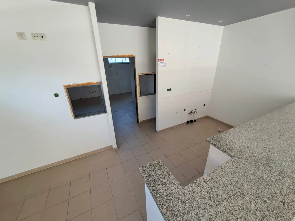 Loja para Arrendamento em Sendim e Atenor Foto 8