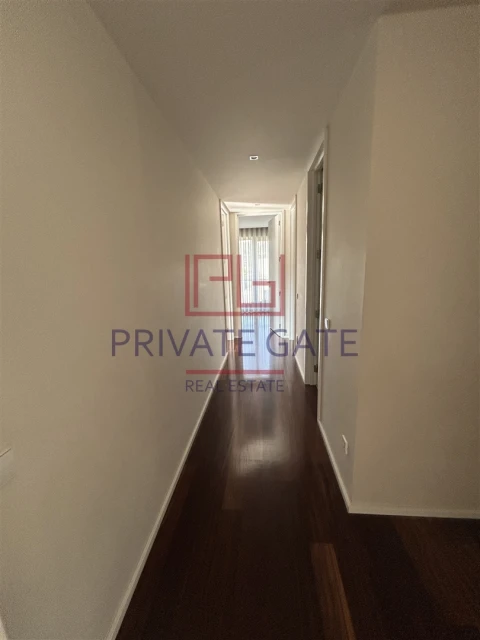 Apartamento T4 para Arrendamento em Lordelo do Ouro e Massarelos