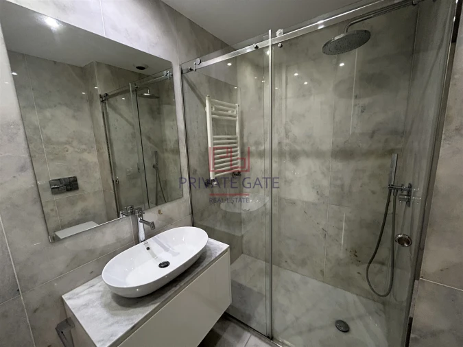 Apartamento T4 para Arrendamento em Lordelo do Ouro e Massarelos Foto 5