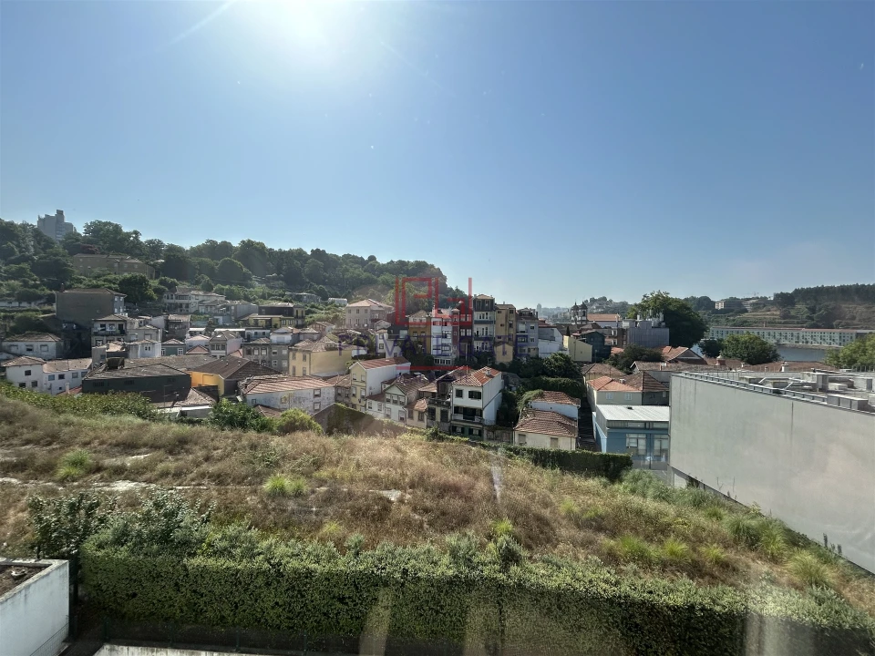 Apartamento T4 para Arrendamento em Lordelo do Ouro e Massarelos Foto 15