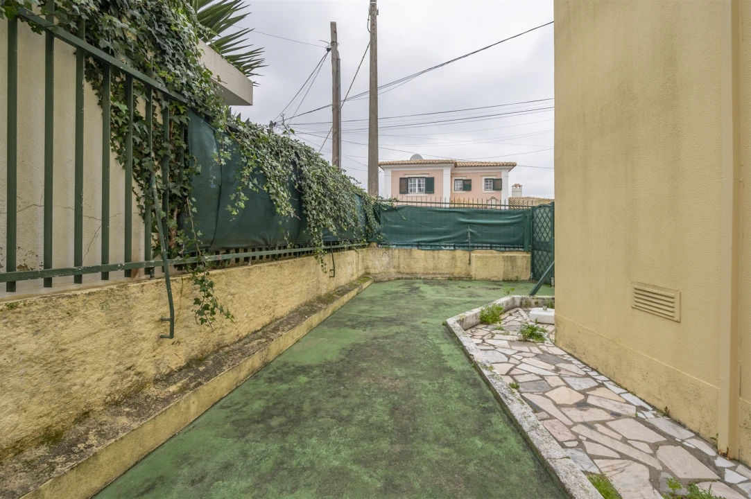 Moradia T3 para Venda em Alcabideche Foto 26