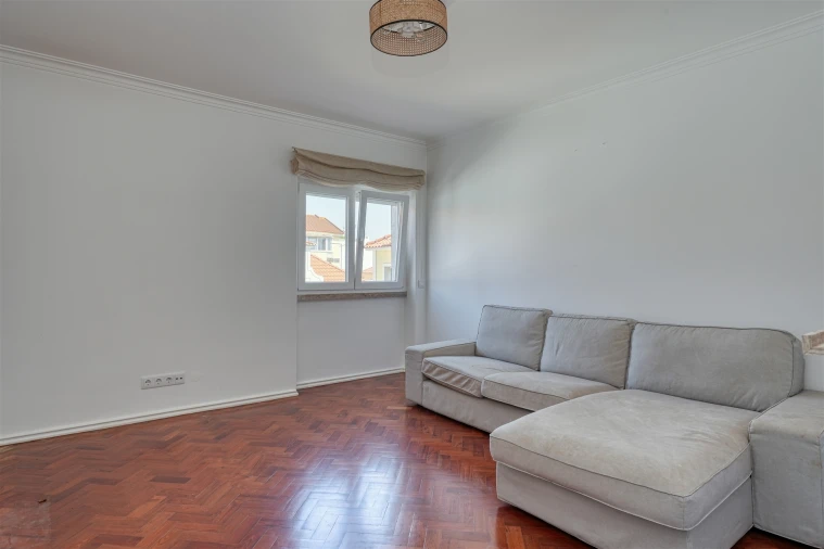 Apartamento T2 para Arrendamento em Carcavelos e Parede Foto 15