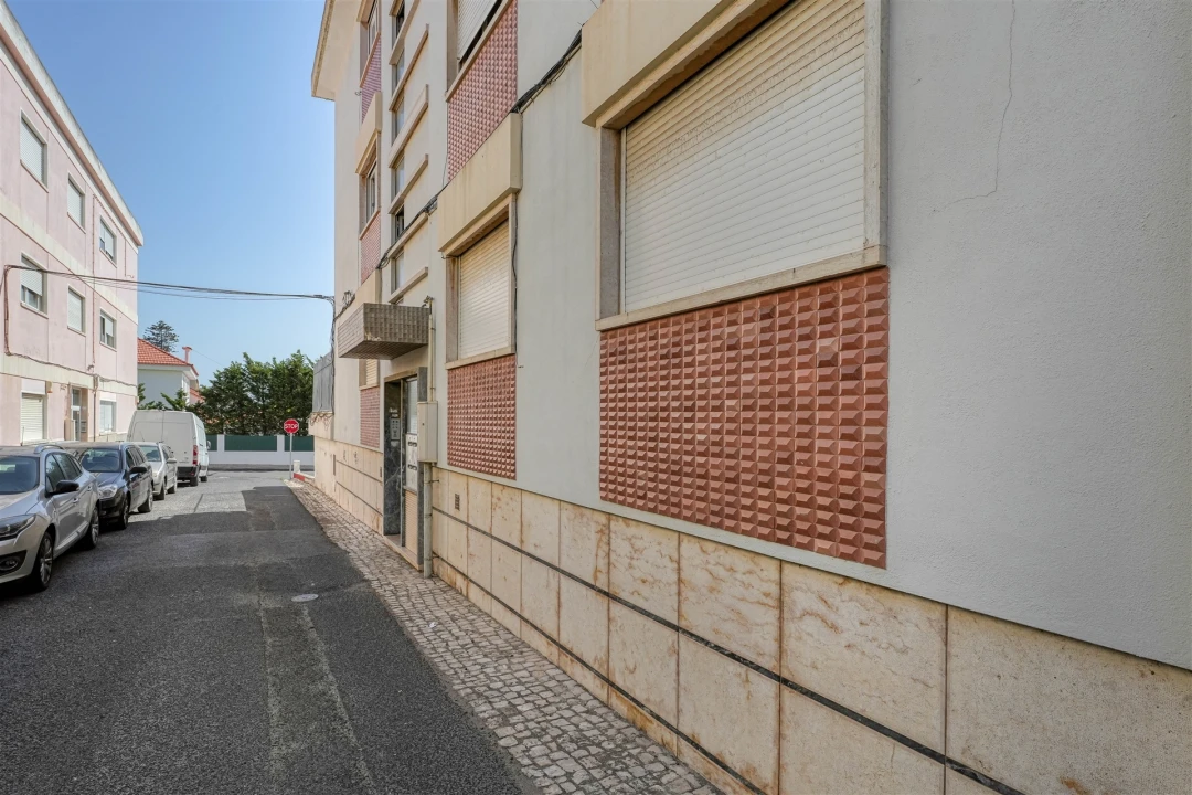 Apartamento T2 para Arrendamento em Carcavelos e Parede Foto 25