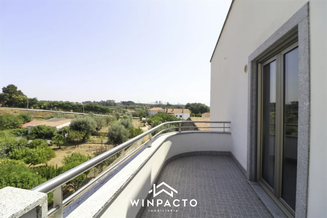 Apartamento T3 para Venda em Nelas Foto 30