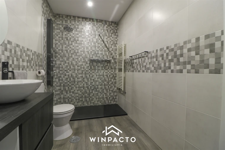 Apartamento T3 para Venda em Nelas Foto 52