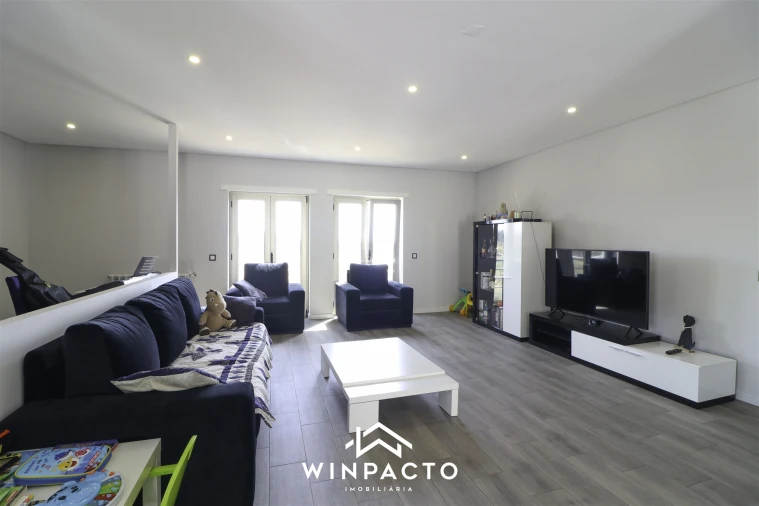 Apartamento T3 para Venda em Nelas Foto 4