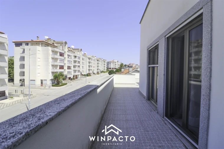 Apartamento T3 para Venda em Nelas Foto 32