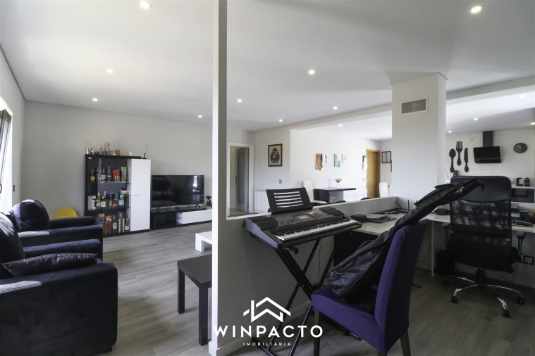 Apartamento T3 para Venda em Nelas Foto 14