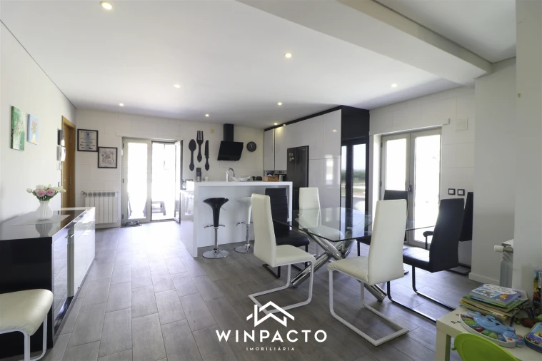 Apartamento T3 para Venda em Nelas Foto 6