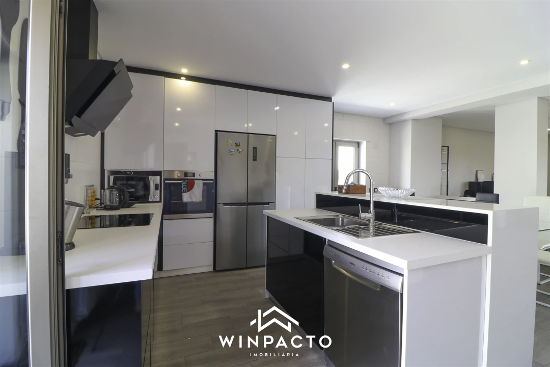 Apartamento T3 para Venda em Nelas Foto 13