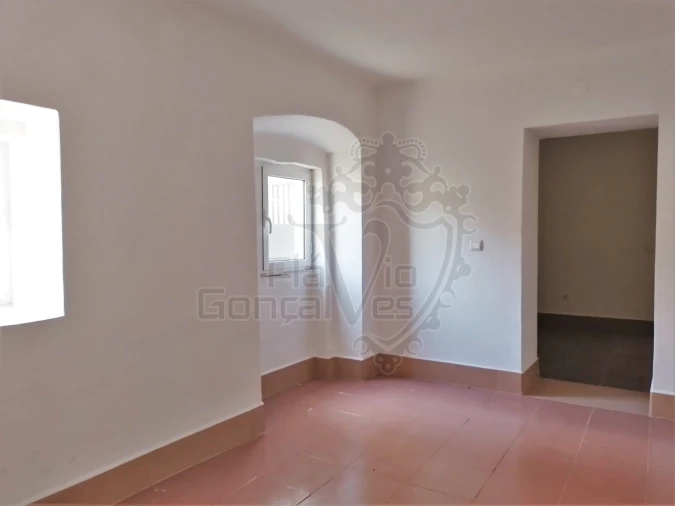 Loja para Arrendamento em Estremoz (Santa Maria e Santo André) Foto 12