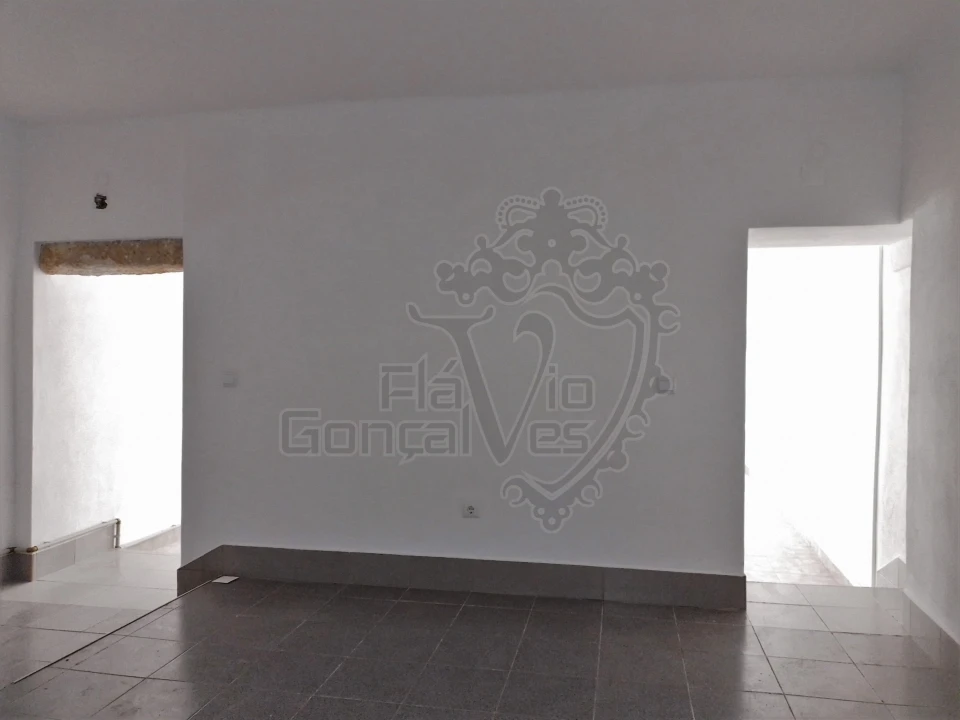 Loja para Arrendamento em Estremoz (Santa Maria e Santo André) Foto 11