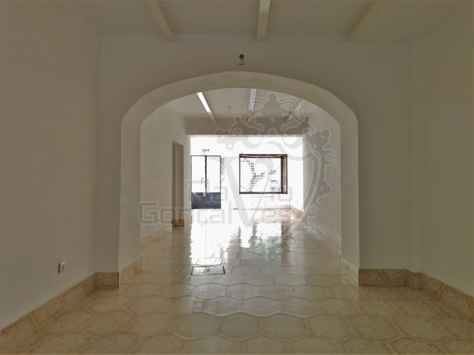 Loja para Arrendamento em Estremoz (Santa Maria e Santo André) Foto 3