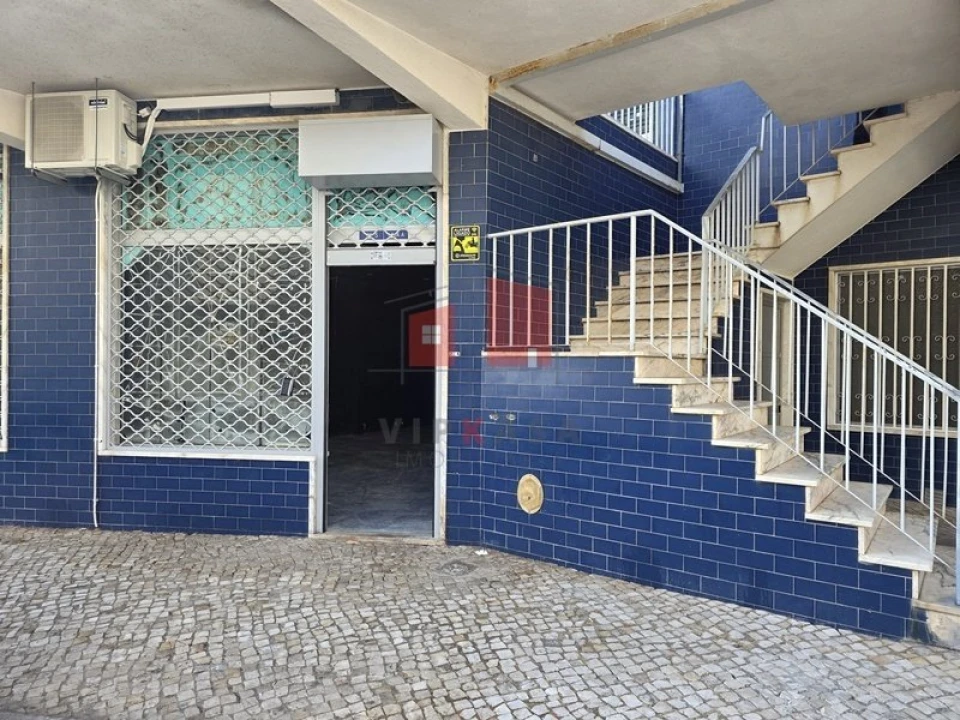 Loja para Venda em Loures Foto 1