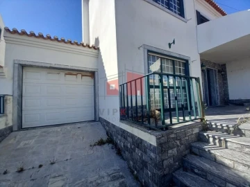 Moradia T4 para Venda em Santo Isidoro