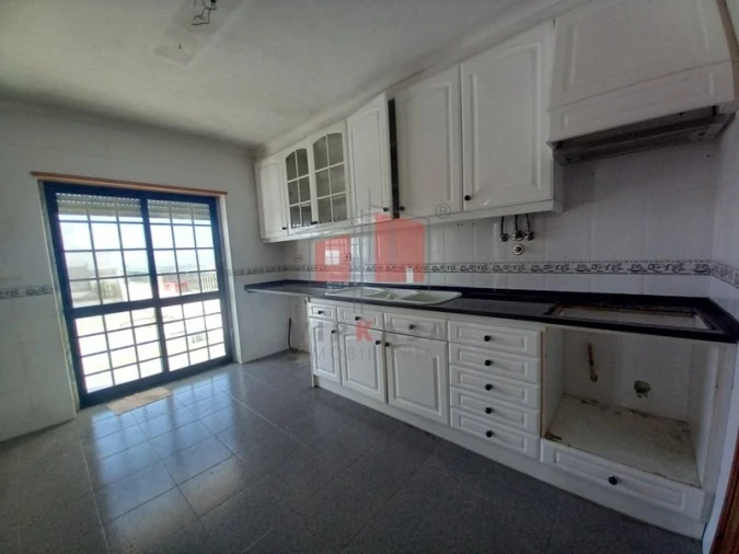 Moradia T4 para Venda em Santo Isidoro Foto 10
