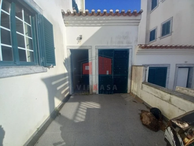 Moradia T4 para Venda em Santo Isidoro Foto 16