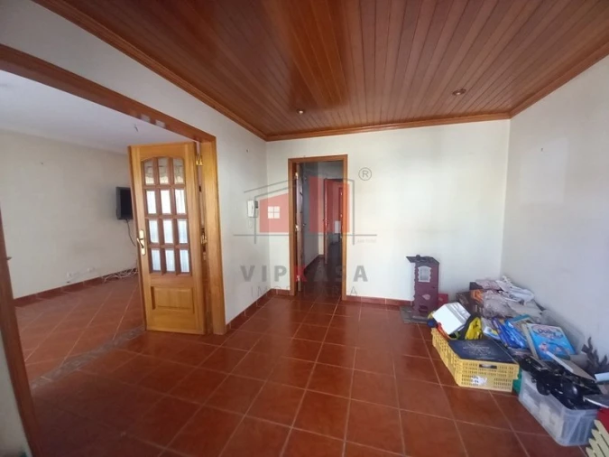 Moradia T4 para Venda em Santo Isidoro Foto 4