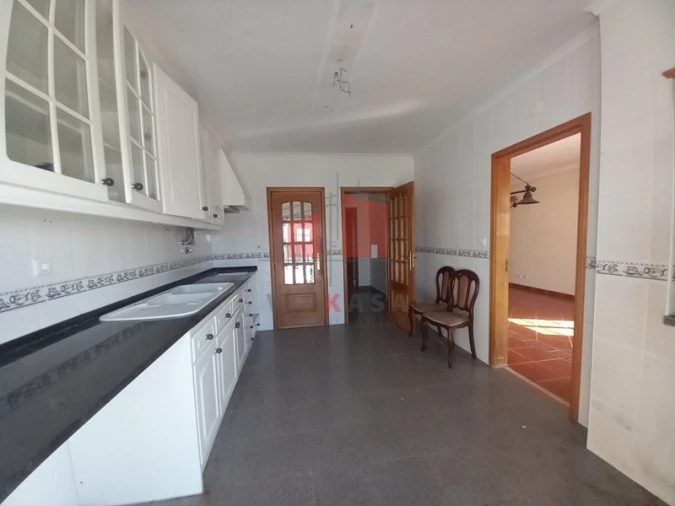 Moradia T4 para Venda em Santo Isidoro Foto 12