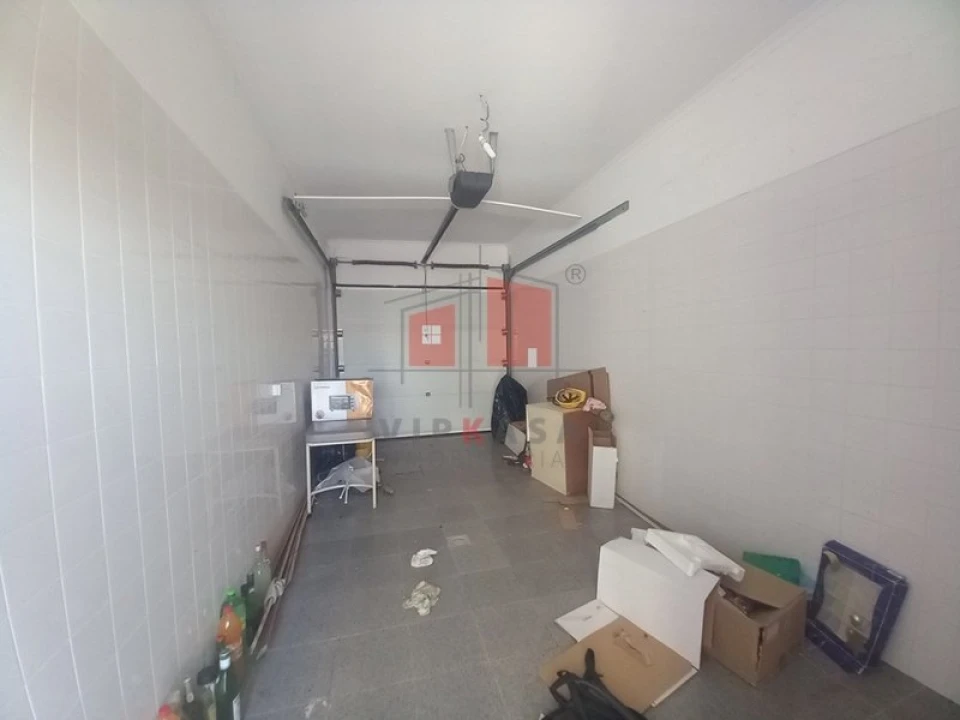 Moradia T4 para Venda em Santo Isidoro Foto 17