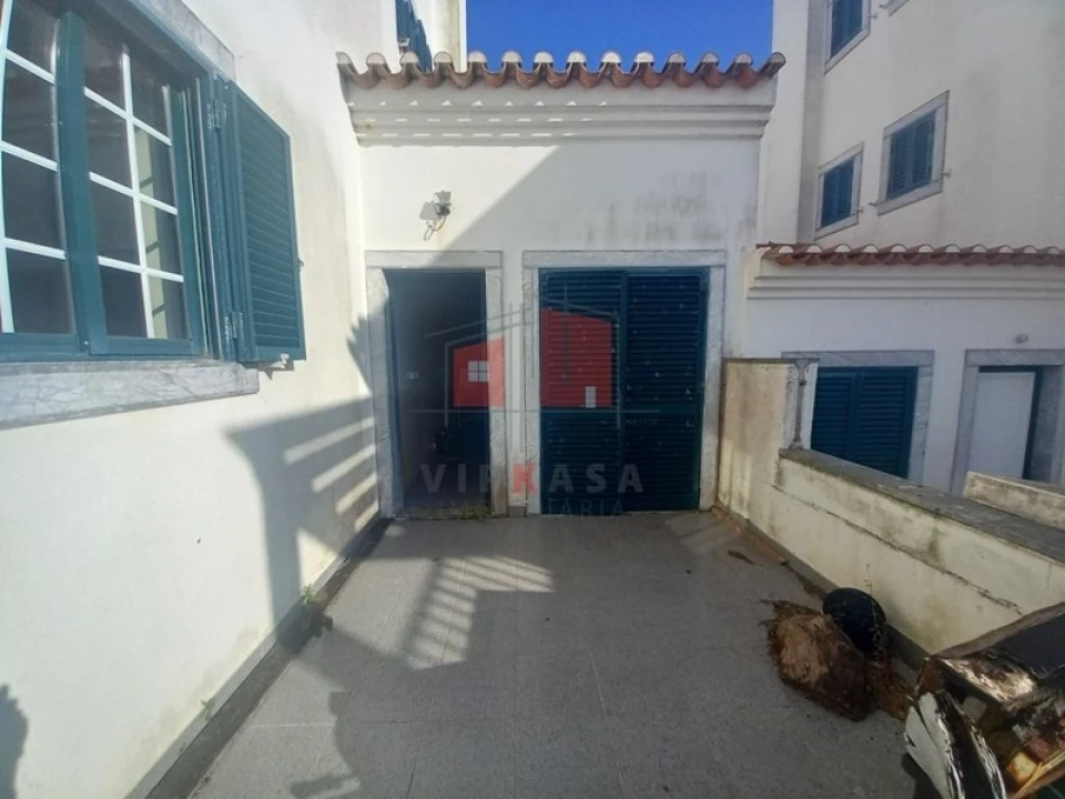 Moradia T4 para Venda em Santo Isidoro Foto 16