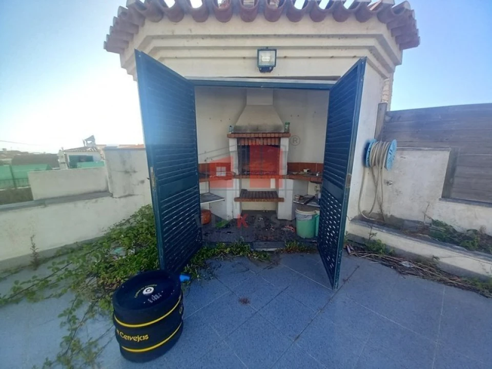 Moradia T4 para Venda em Santo Isidoro Foto 14