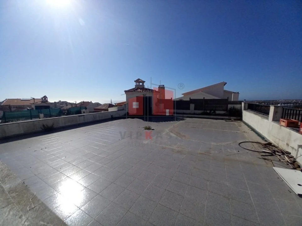 Moradia T4 para Venda em Santo Isidoro Foto 13