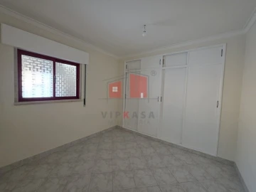 Apartamento T1 para Venda em São João das Lampas e Terrugem
