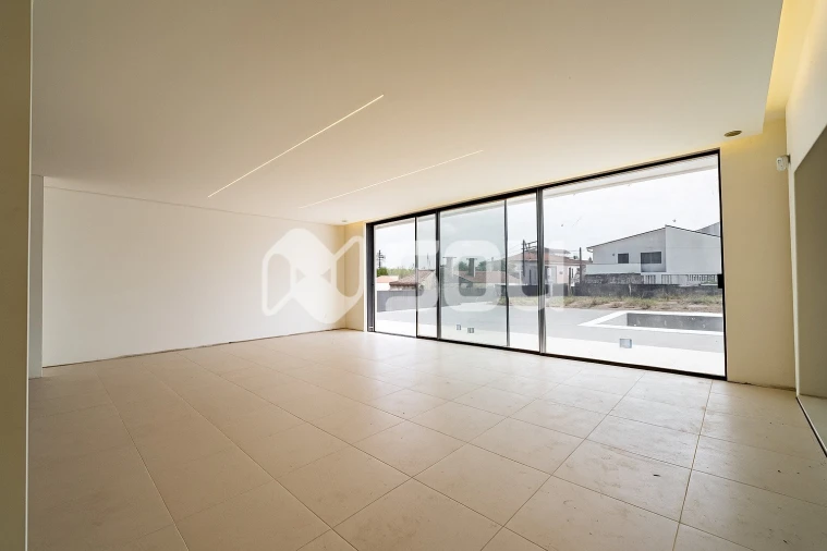 Moradia T4 para Venda em São Mamede de Infesta e Senhora da Hora Foto 7