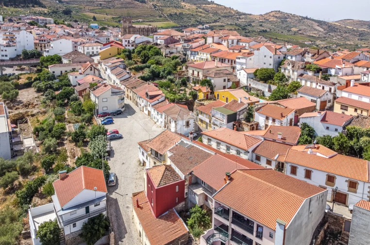 Moradia T4 para Venda em Torre de Moncorvo Foto 32