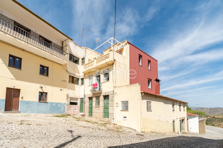 Moradia T4 para Venda em Torre de Moncorvo Foto 2