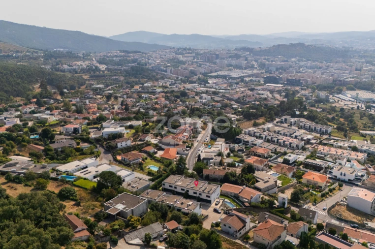 Moradia T4 para Venda em Nogueiró e Tenões Foto 3