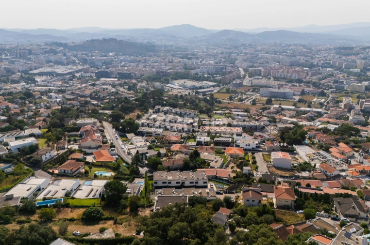 Moradia T4 para Venda em Nogueiró e Tenões Foto 62