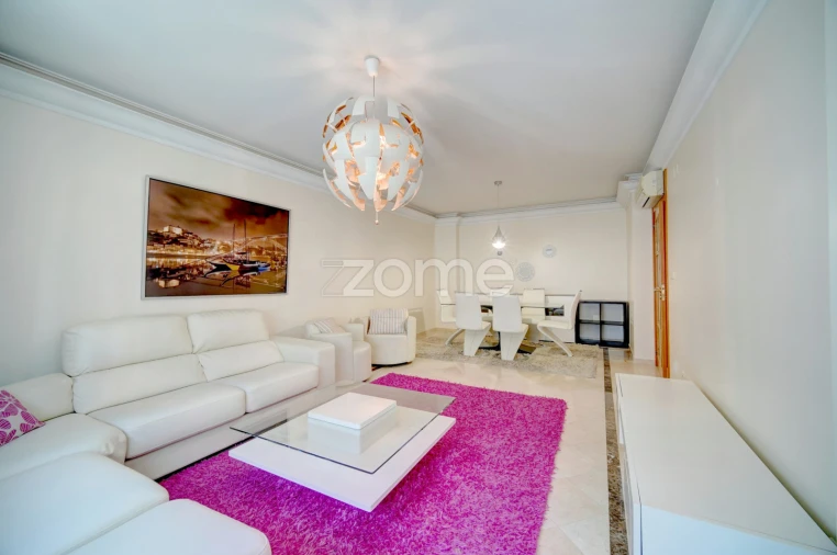 Apartamento T2 para Arrendamento em Alvalade Foto 9