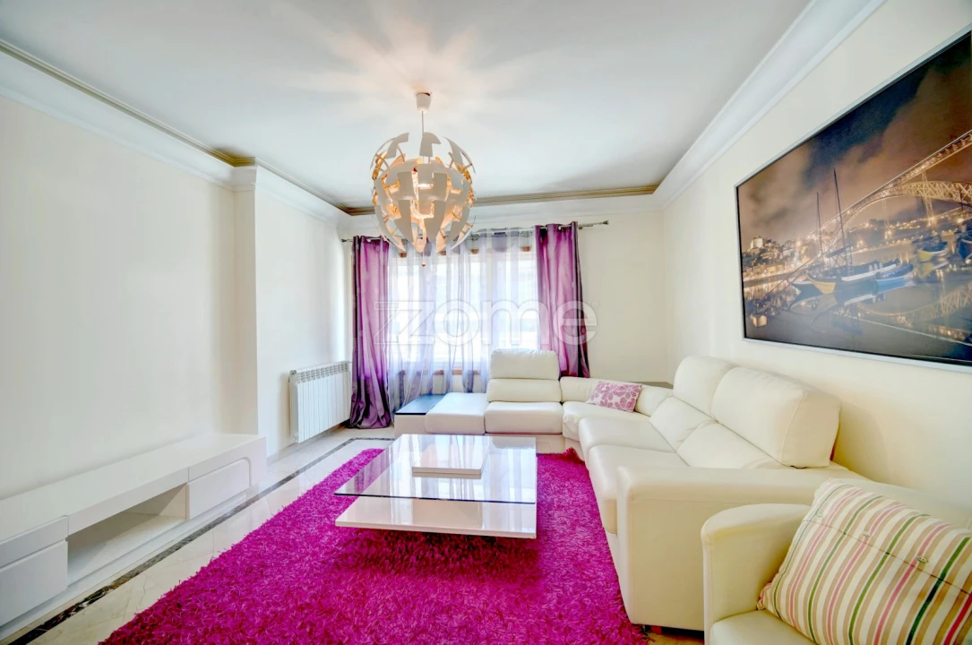 Apartamento T2 para Arrendamento em Alvalade Foto 4