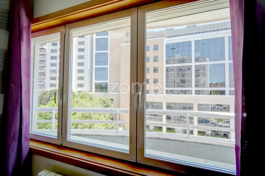 Apartamento T2 para Arrendamento em Alvalade Foto 17