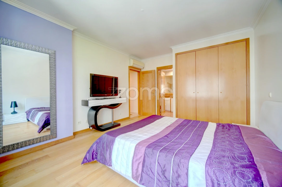 Apartamento T2 para Arrendamento em Alvalade Foto 3