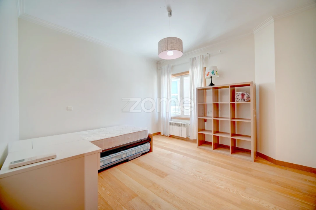 Apartamento T2 para Arrendamento em Alvalade Foto 8