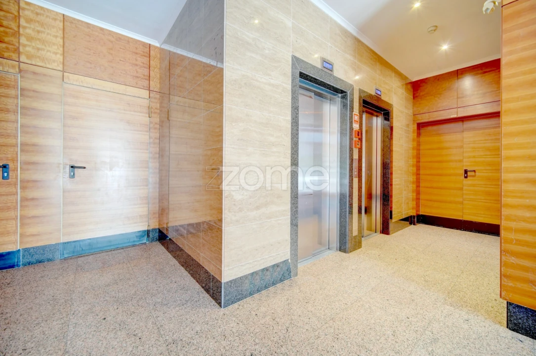 Apartamento T2 para Arrendamento em Alvalade Foto 18