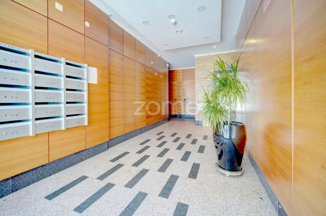 Apartamento T2 para Arrendamento em Alvalade Foto 19