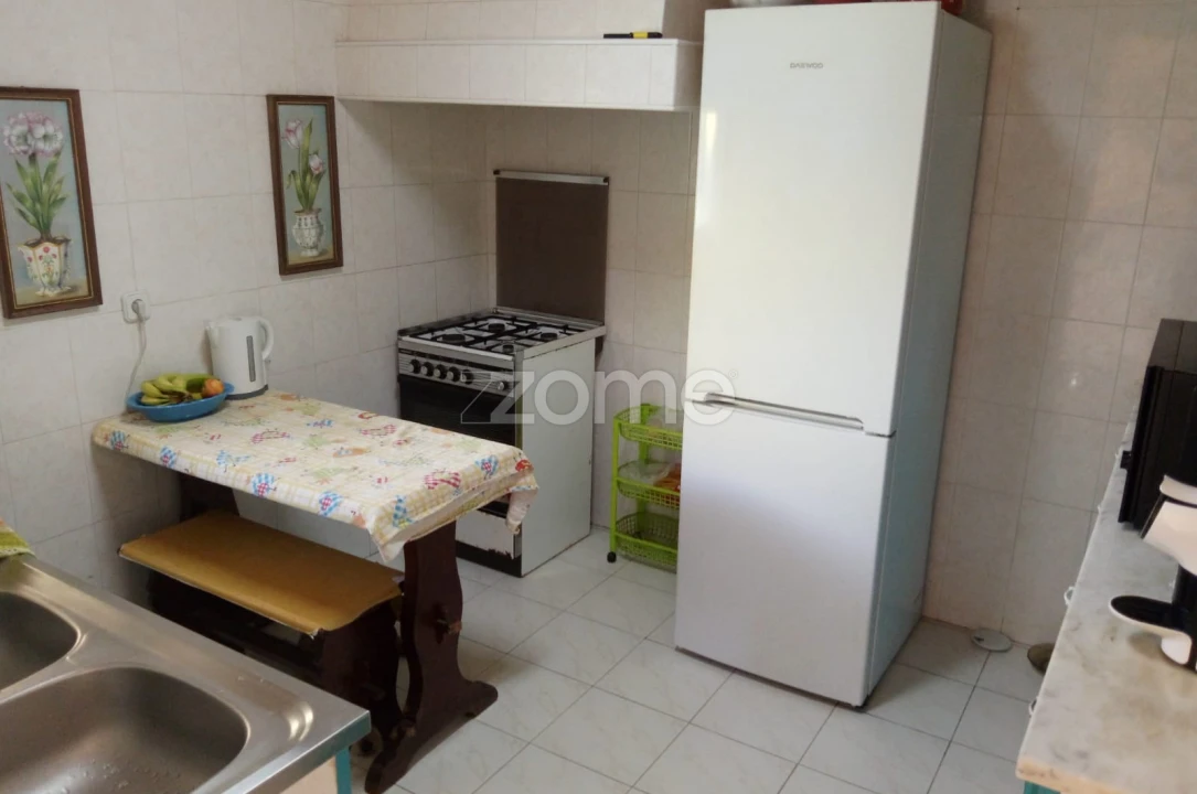 Moradia T3 para Venda em Casais e Alviobeira Foto 9