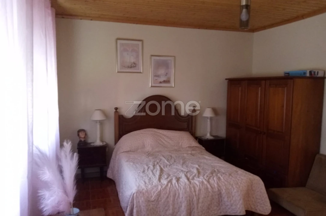 Moradia T3 para Venda em Casais e Alviobeira Foto 14