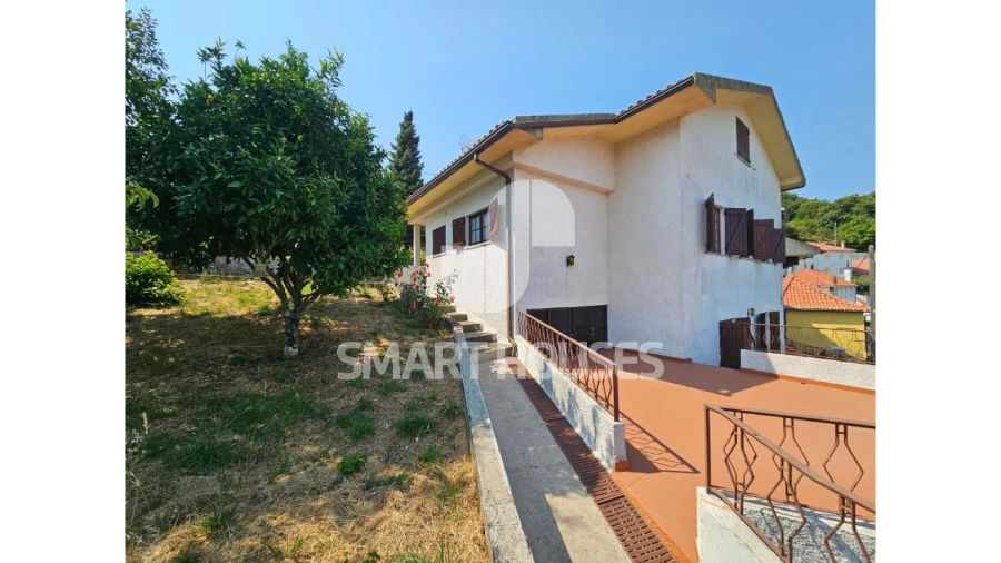 Moradia T6 para Venda em Arganil Foto 2