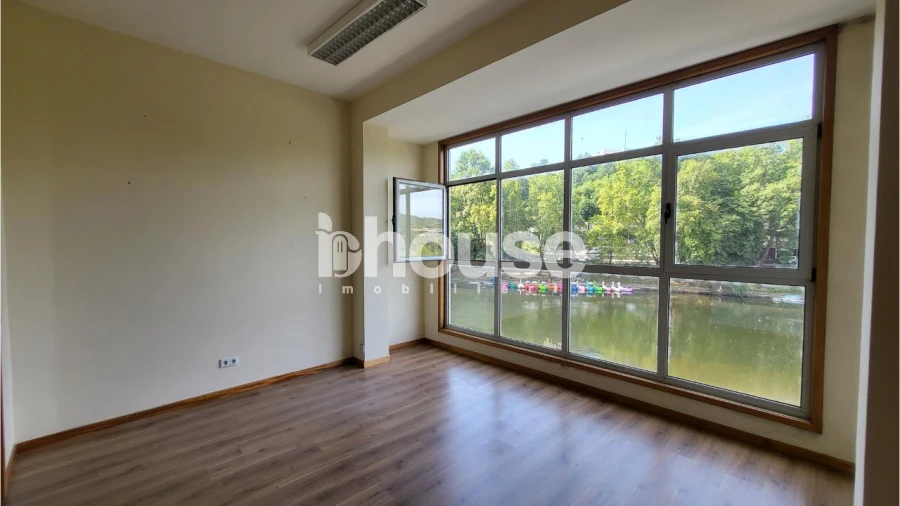 Negócio para Arrendamento em Amarante (São Gonçalo), Madalena, Cepelos e Gatão Foto 3