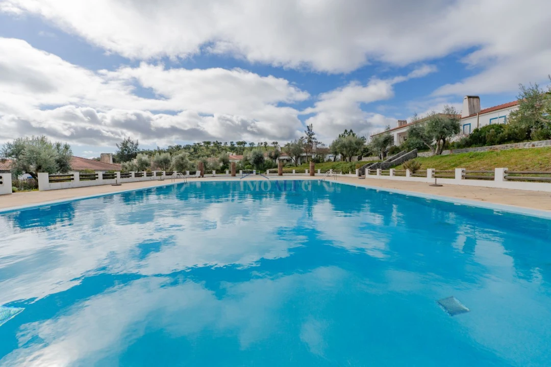 Moradia T3 para Venda em Santa Maria do Castelo e Santiago e Santa Susana Foto 1