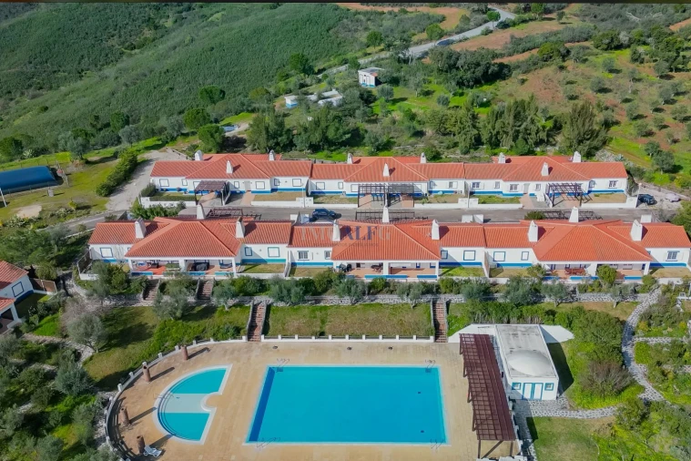 Moradia T3 para Venda em Santa Maria do Castelo e Santiago e Santa Susana Foto 5