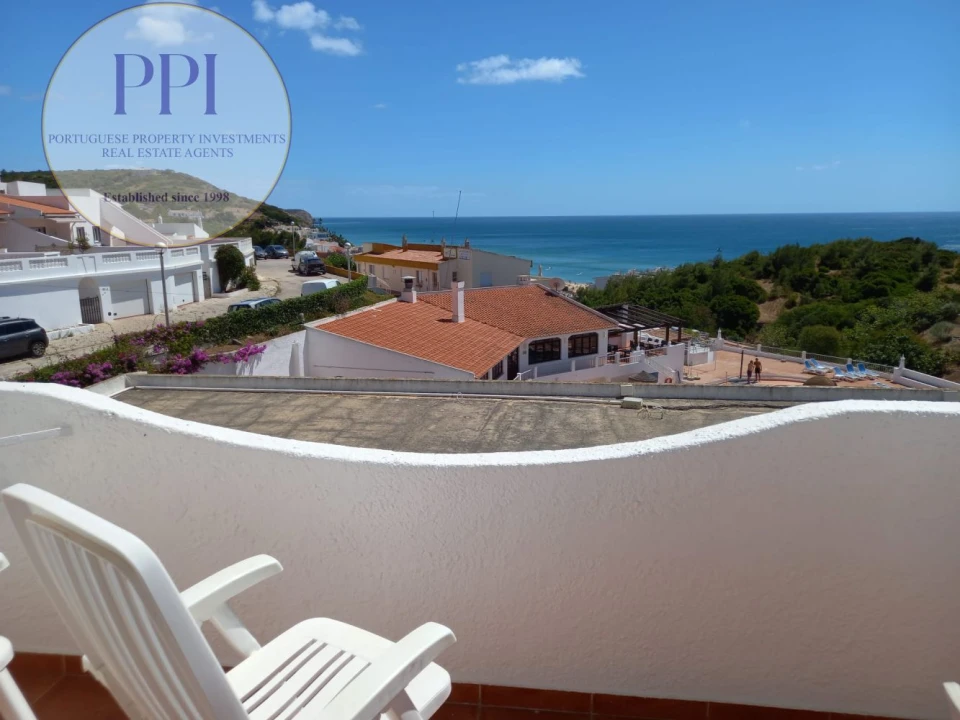 Apartamento T2 para Venda em Budens Foto 2